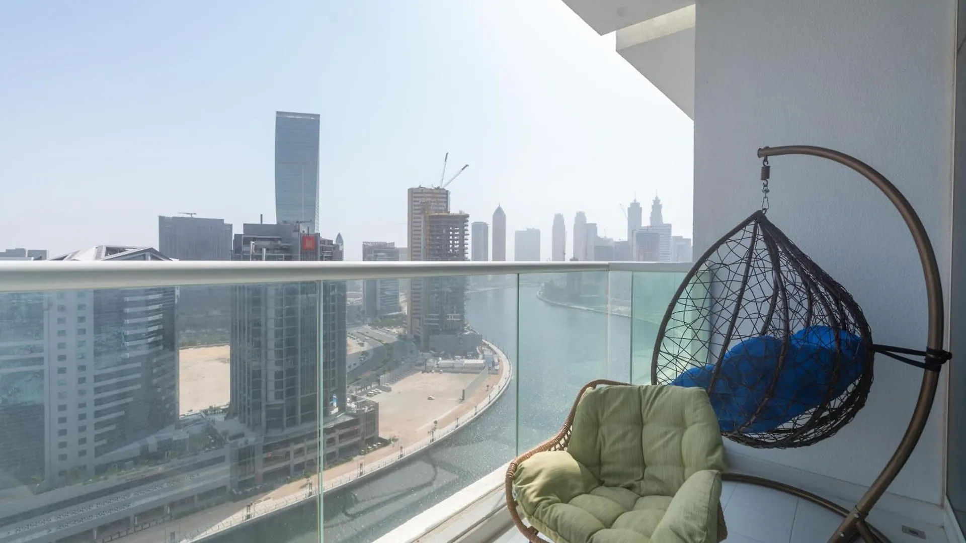 Stunning 2Br In Maison Prive Dubai Apartment